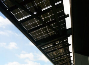 Brise soleil photovoltaïque