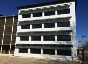 Brise soleil photovoltaïque