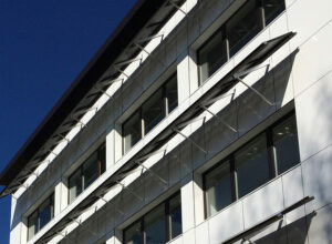 Brise soleil photovoltaïque